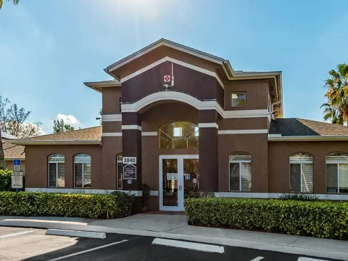 Douglas Pointe Apartments clubhouse exterior