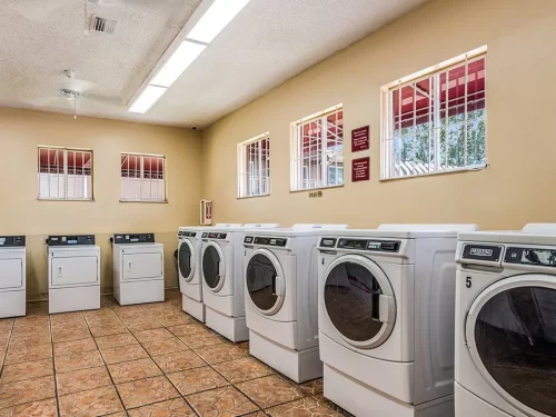 Douglas Pointe Apartments laundry room