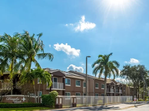 Douglas Pointe Apartments property entrance